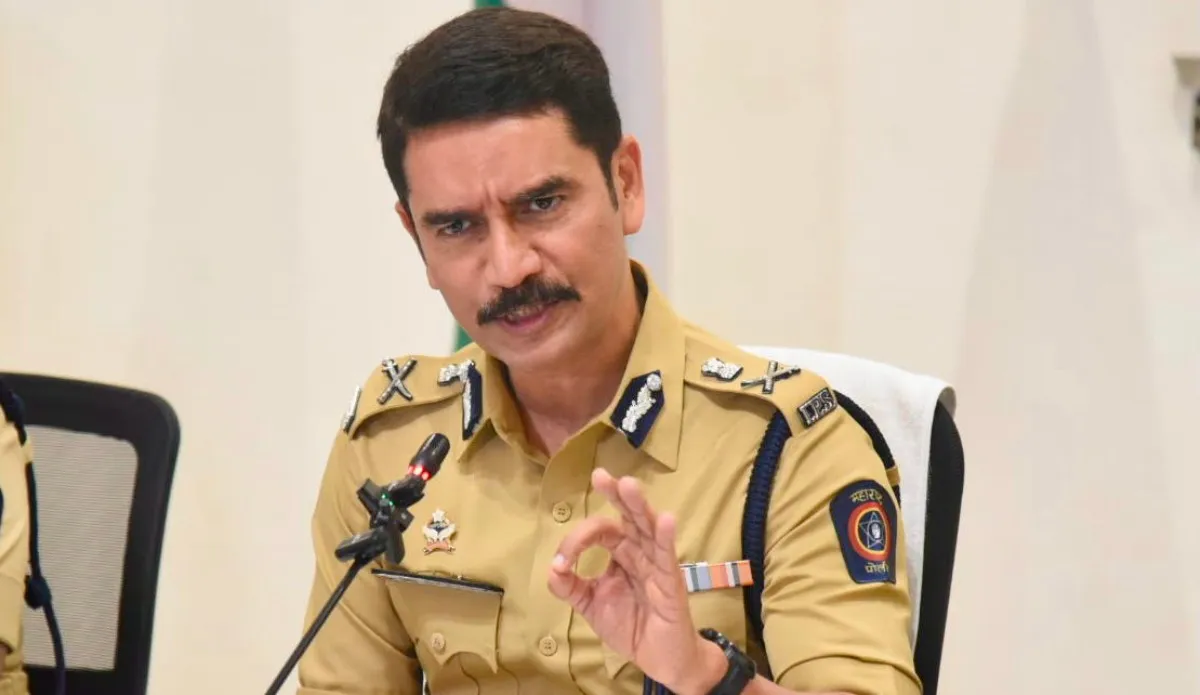 Vishwas Nangre Patil in uniform speaking at a police briefing